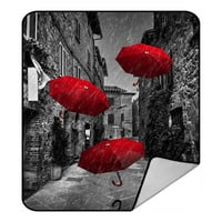 Црвените чадори кои летаат со ветер и дожд на темно тесно улично ќебено ќебено кристално кадифе пред и јагниња Шерпа, руно,