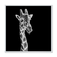 DesignArt 'Затвори портрет на жирафа на црната куќа на фармата, врамена од платно, wallидна уметност печатење